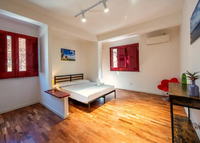 The Yard Hostel Catania